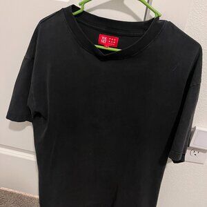 PacSun x The Met Black T-Shirt – Size M